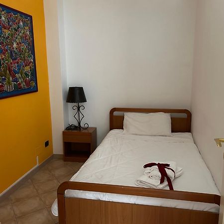 Salento Casa Vacanza Il Focolare Torchiarolo Bagian luar foto