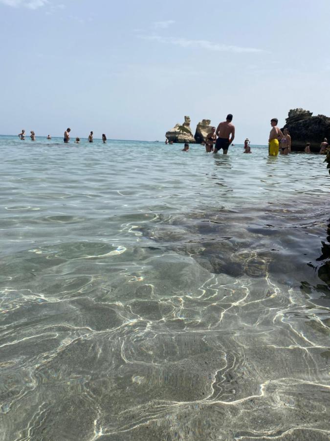 Salento Casa Vacanza Il Focolare Torchiarolo Bagian luar foto